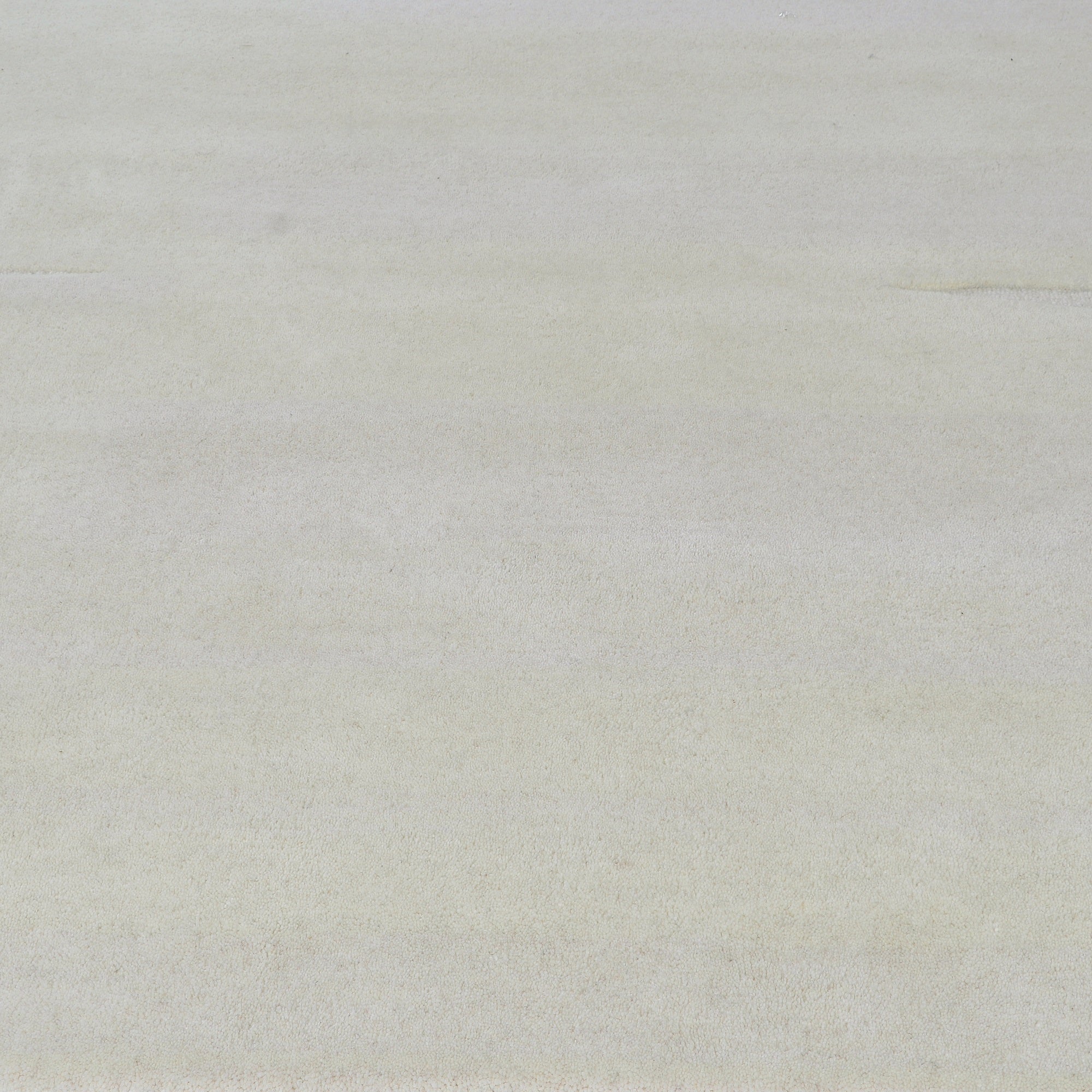 Hand Tufted Indian Wool Off White Area Rug