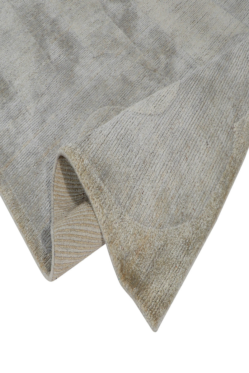 Handloom Wool Light Grey Area Rug
