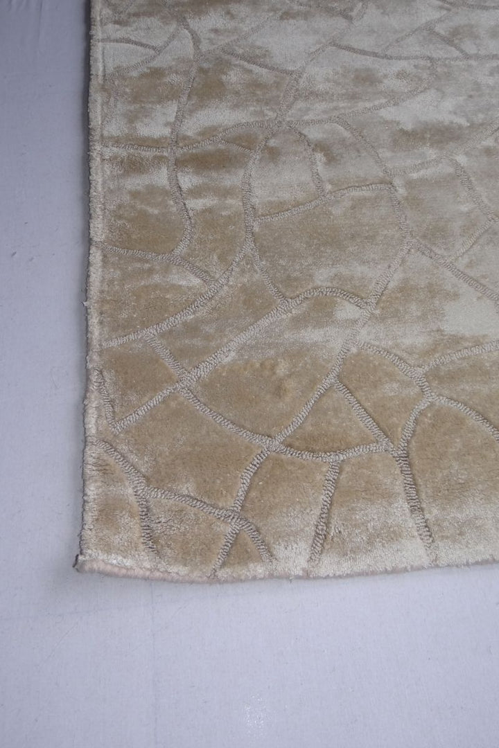 Hand Tufted Wool and Viscose Golden Area Rug