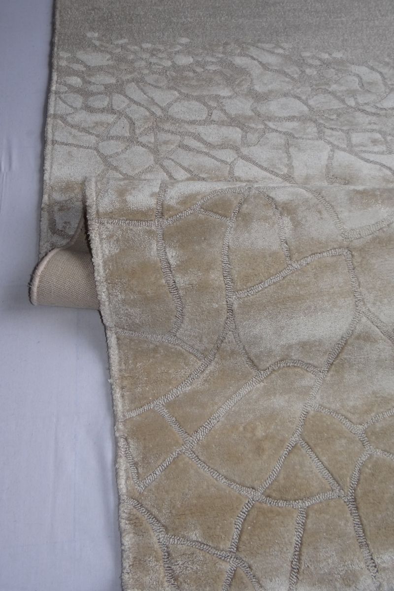 Hand Tufted Wool and Viscose Golden Area Rug