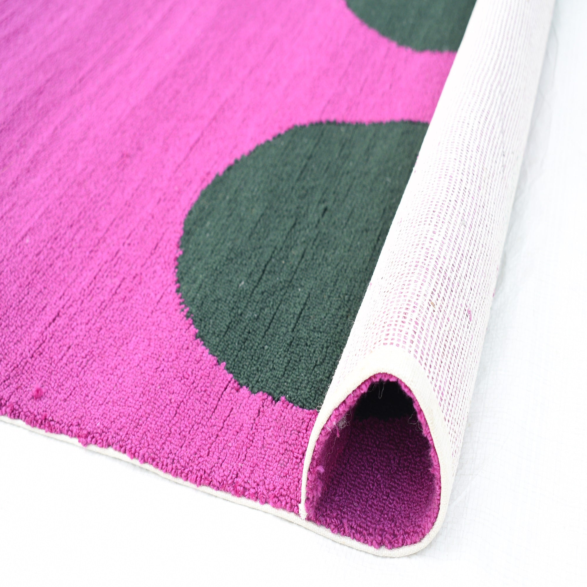 Hand Tufted Pink 100% PET Outdoor Rug