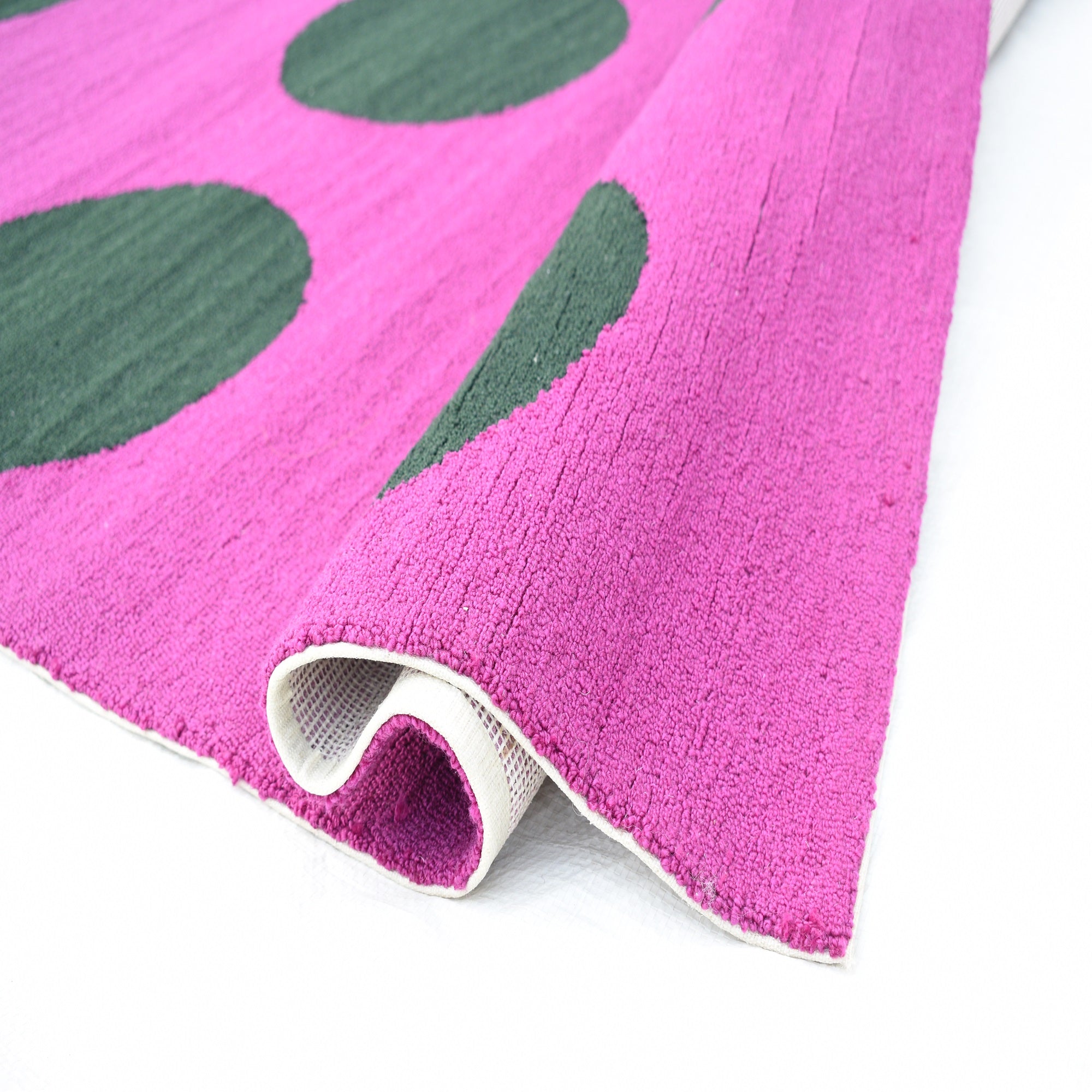 Hand Tufted Pink 100% PET Outdoor Rug