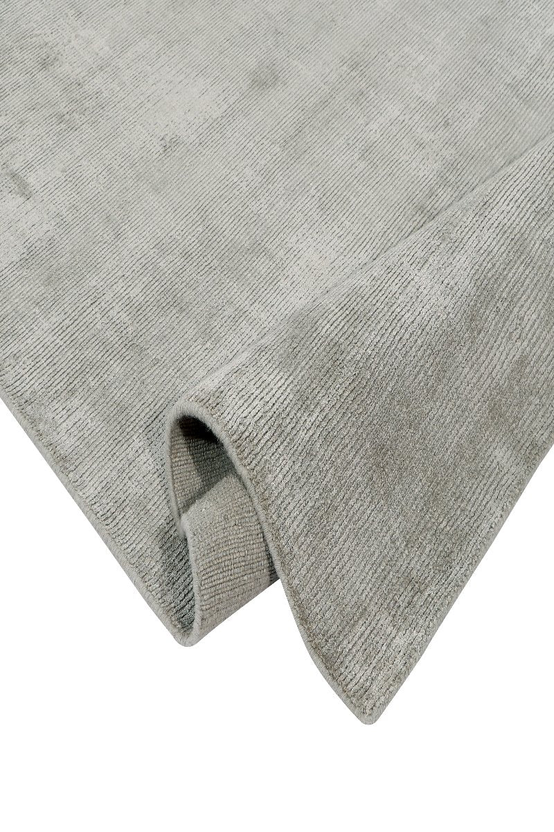 Handloom Wool and Viscose Area Rug
