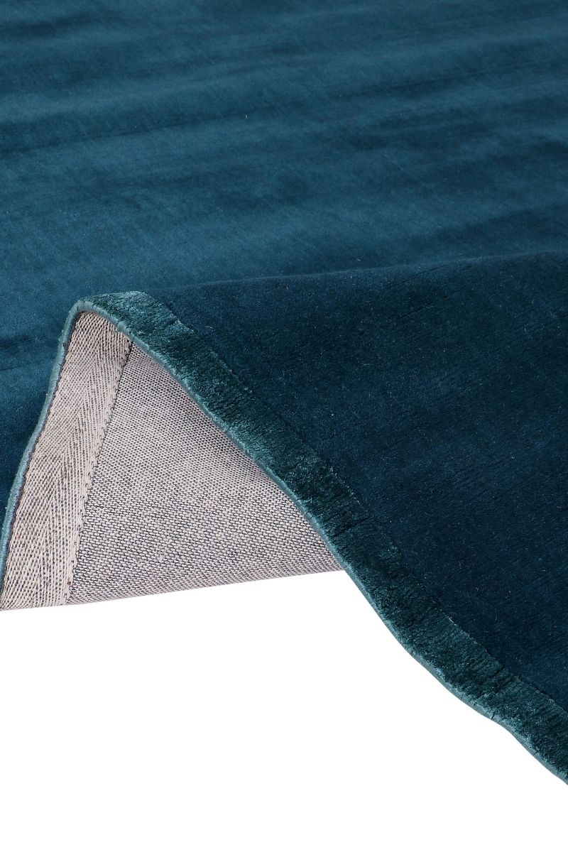 Handloom Wool and Viscose Blue Area Rug