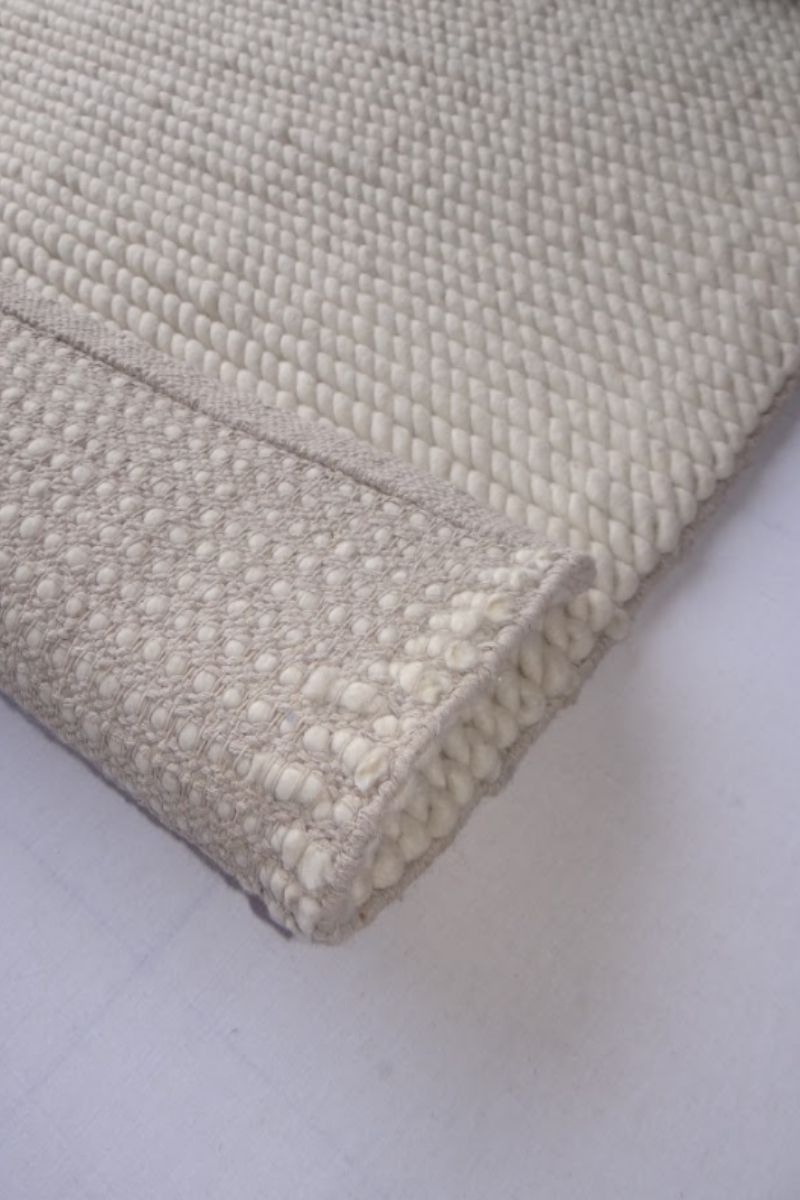 Handloom Wool Beige Area Rug