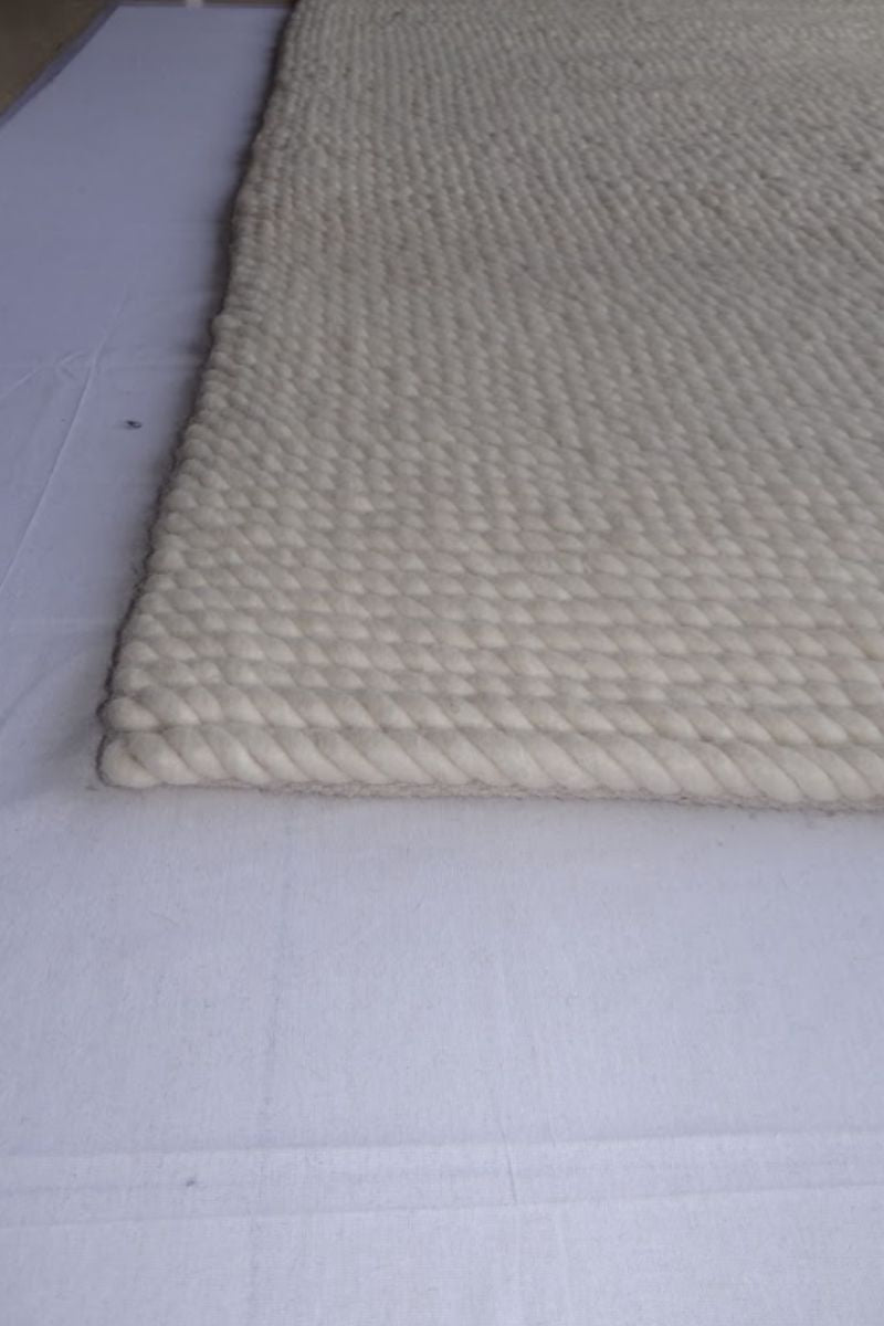 Handloom Wool Beige Area Rug