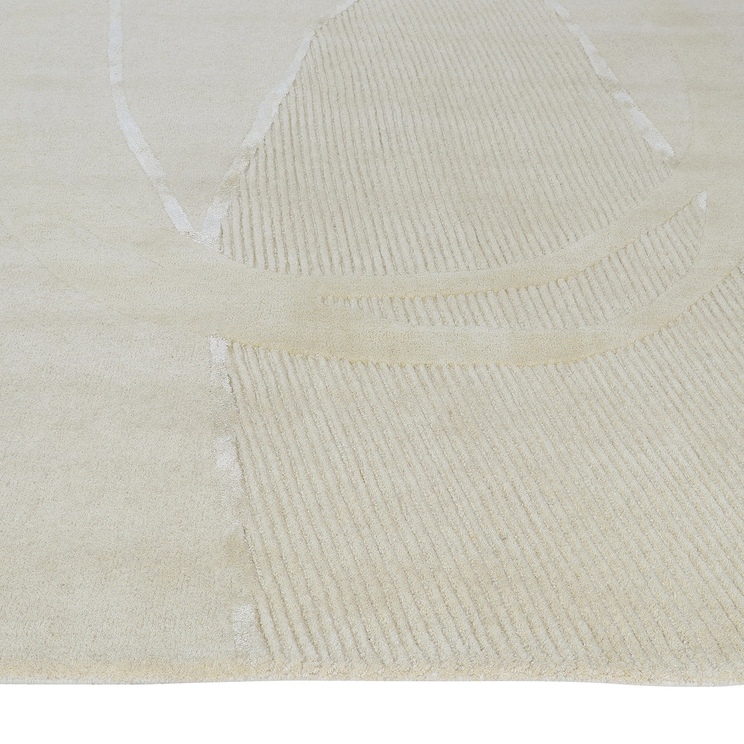 Hand Tufted Indian Wool and Viscose Off White Area Rug