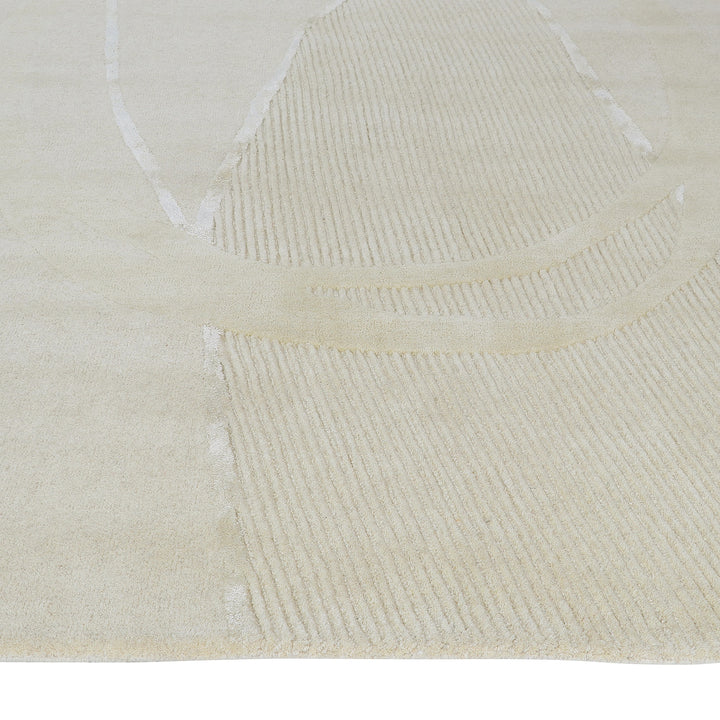 Hand Tufted Indian Wool and Viscose Off White Area Rug