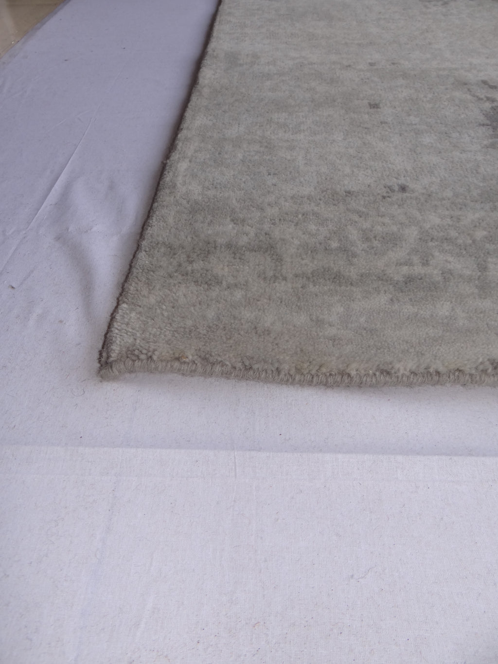 Hand Knotted Wool Area Rug