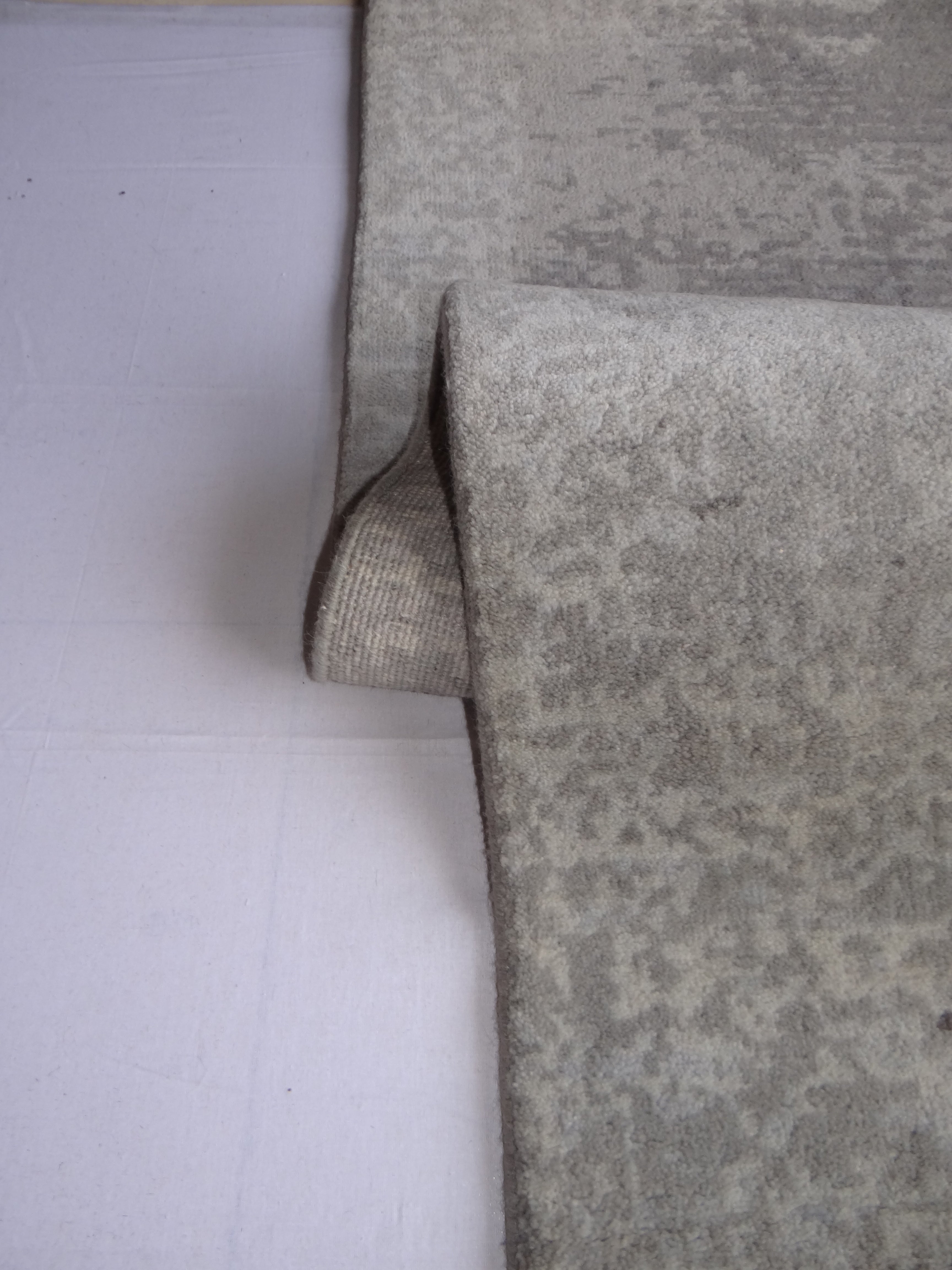 Hand Knotted Wool Area Rug