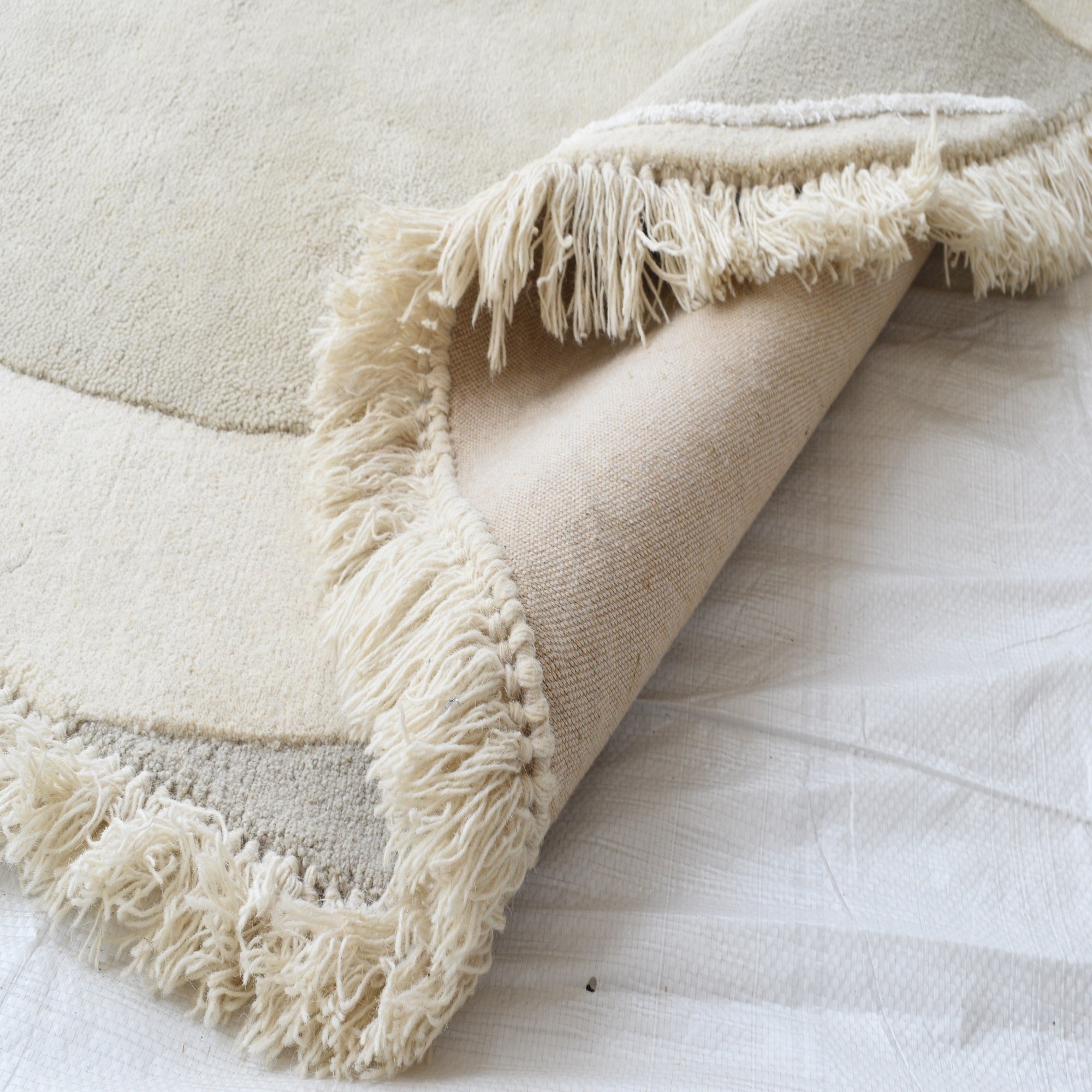 Hand Tufted Natural Wool Round Rug