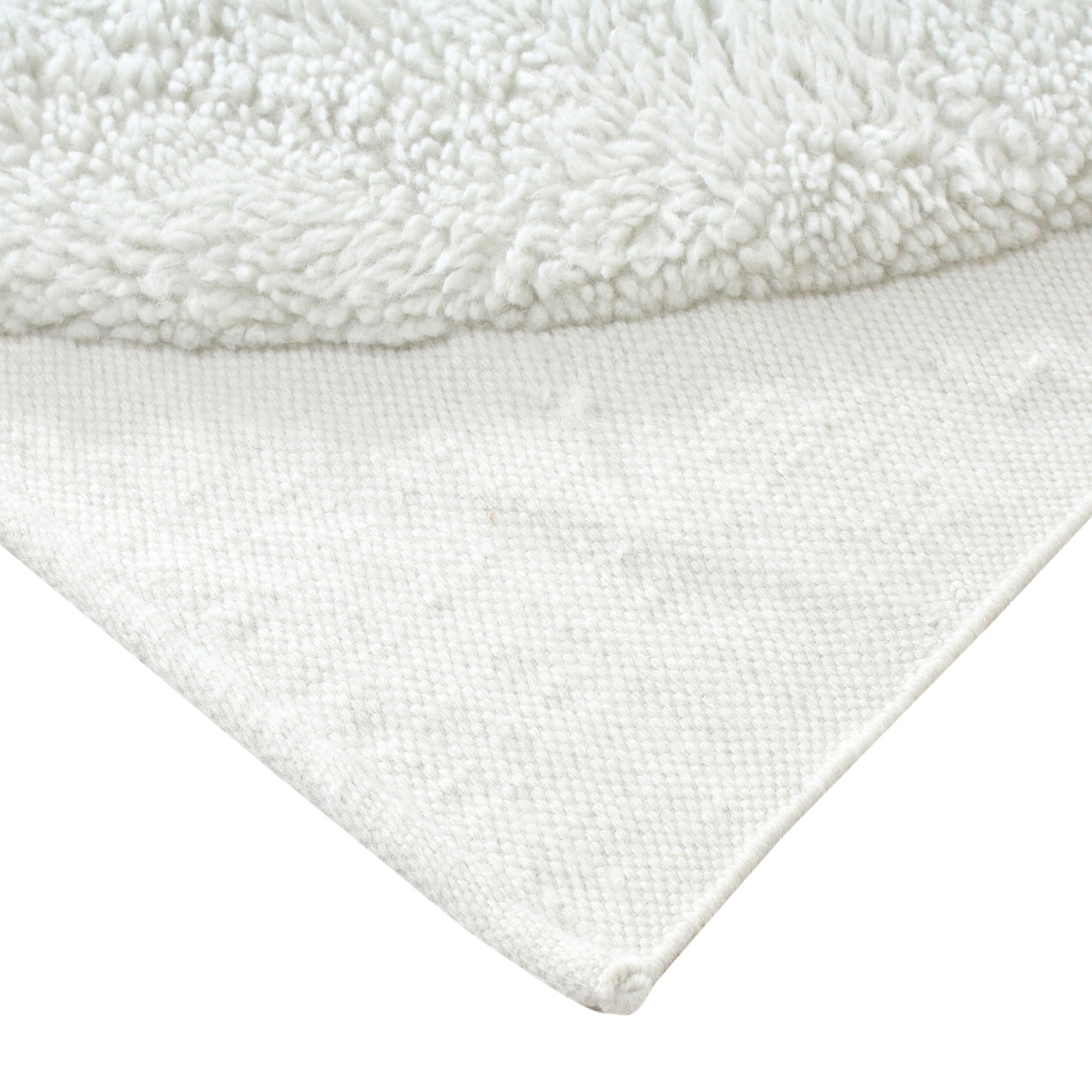 Tuft with Needle  White Shaggy Wool Rug