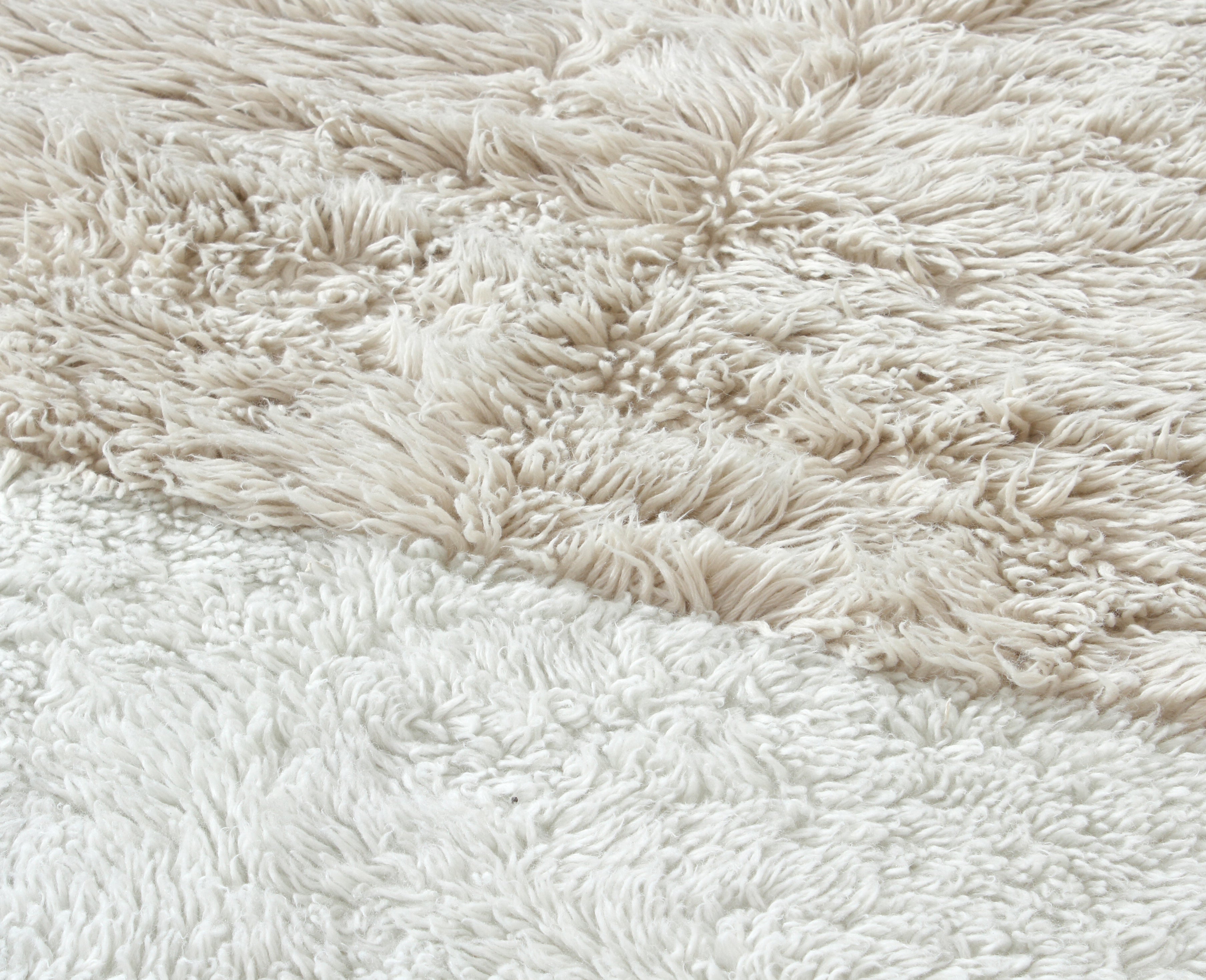 Tuft with Needle  Natural Wool Shaggy Rug
