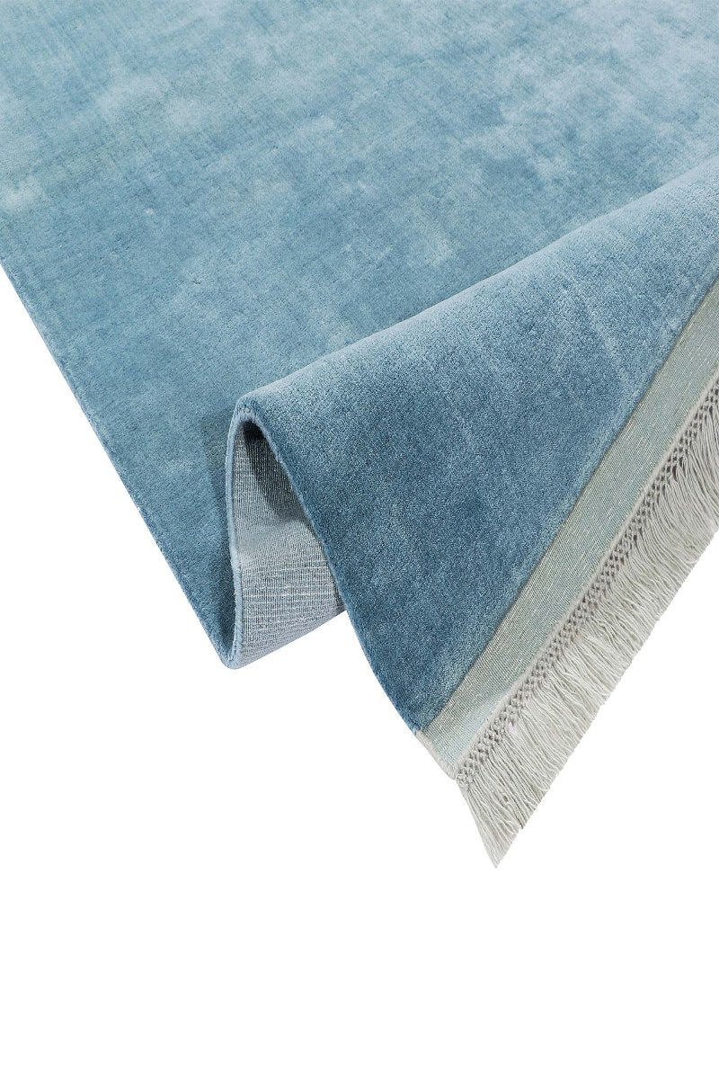 Handloom Wool Blue and White Area Rug