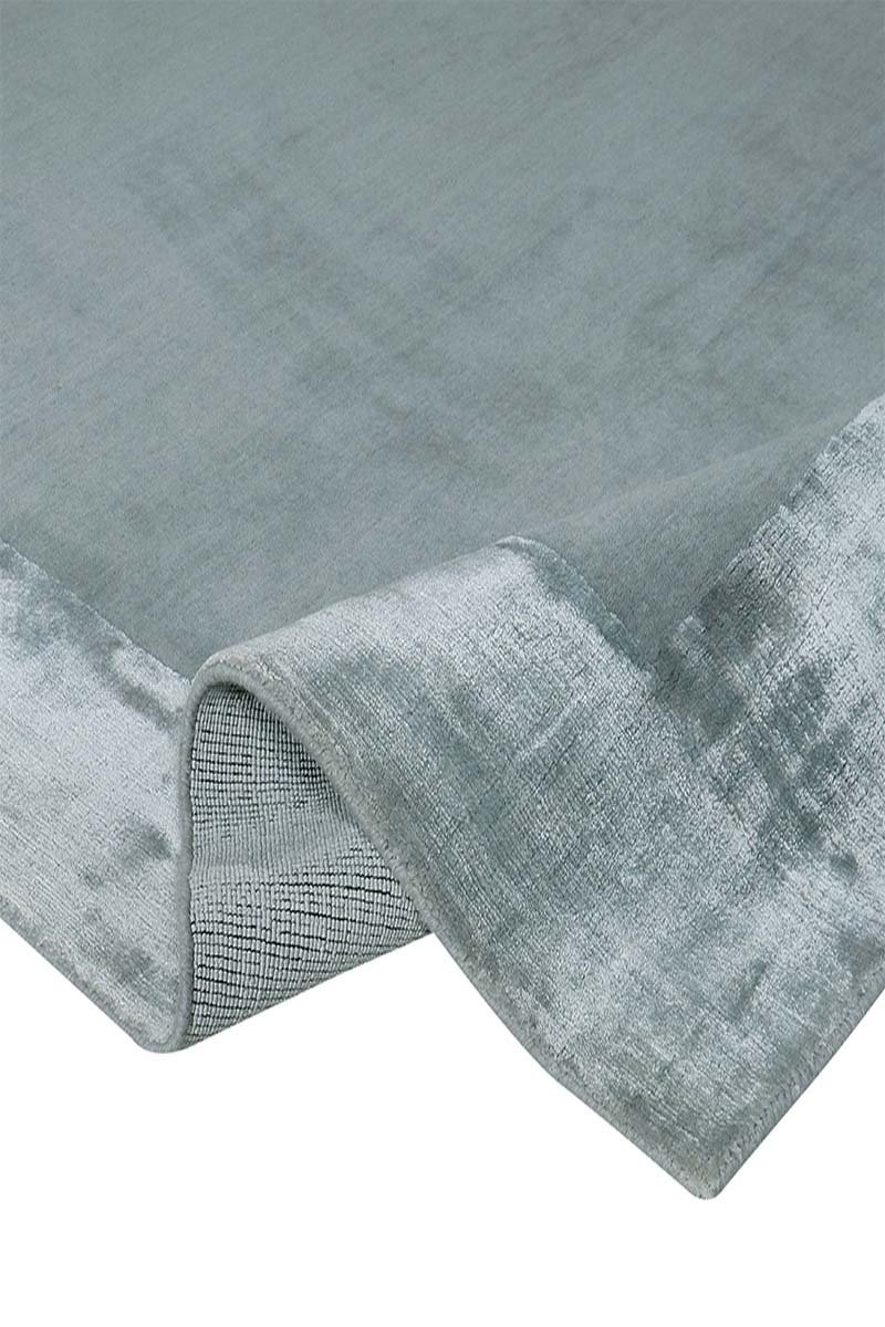 Handloom Wool and Viscose Grey Thick Border Area Rug