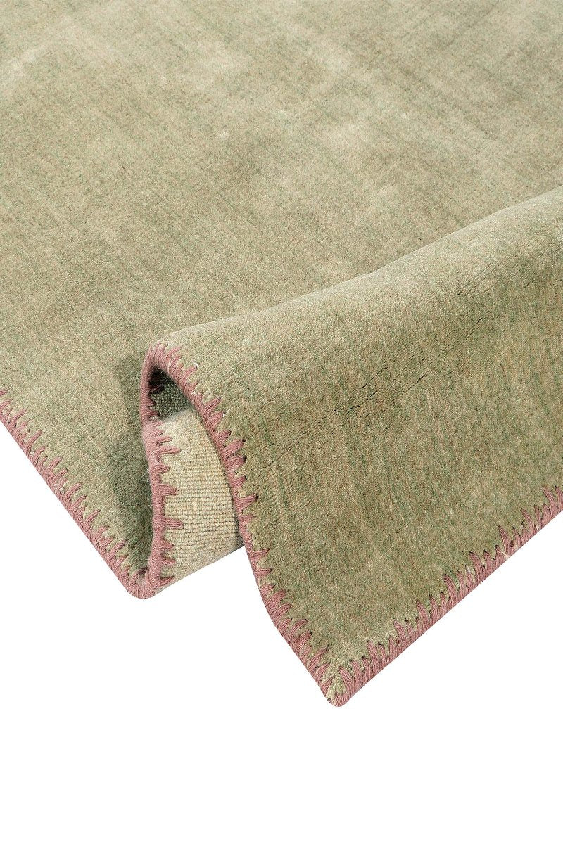 Handloom Wool Green Area Rug