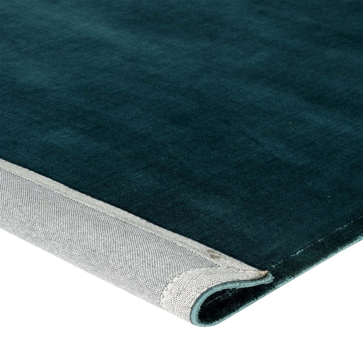 Handloom Wool and Viscose Area Rug