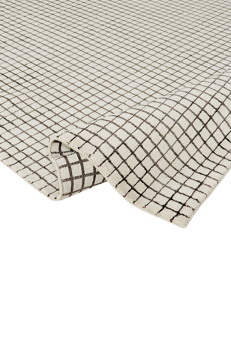 Handloom Wool and Viscose Beige Area Rug
