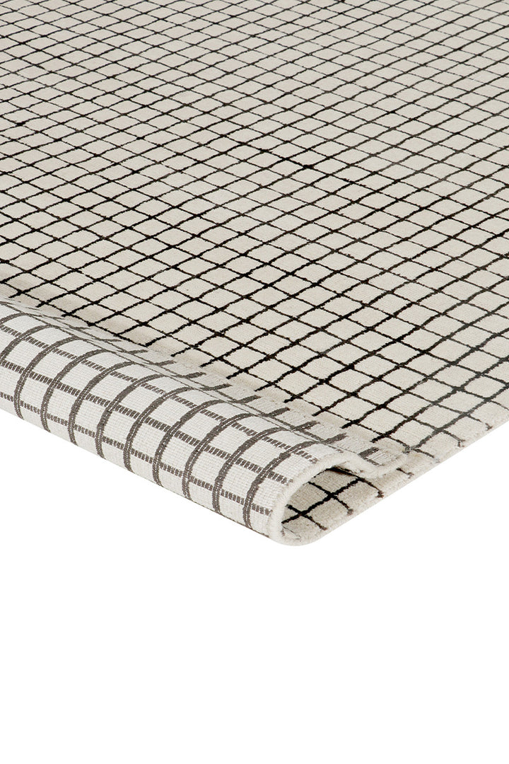 Handloom Wool and Viscose Beige Area Rug