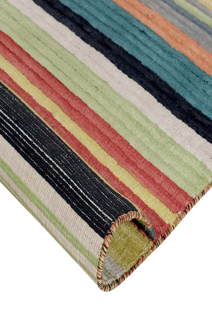 Handloom Wool and Viscose Area Rug