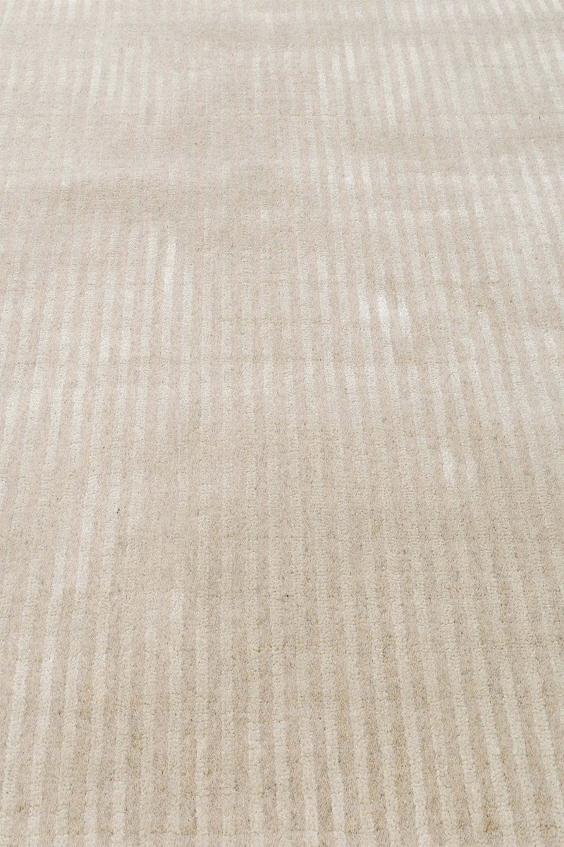 Handloom Wool and Viscose Beige Rug