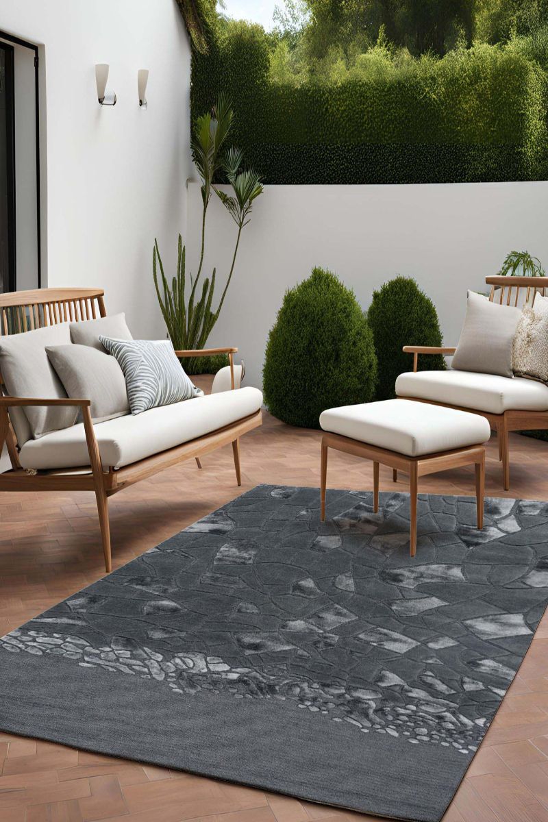 Hand Tufted Wool and Viscose Dark Grey Area Rug