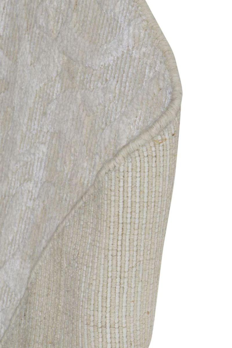 Handloom Wool and Viscose Round White Area Rug